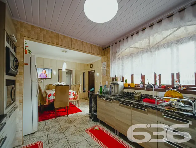 LINDA RESIDÊNCIA COM SUÍTE + 2 QUARTOS NO BAIRRO S