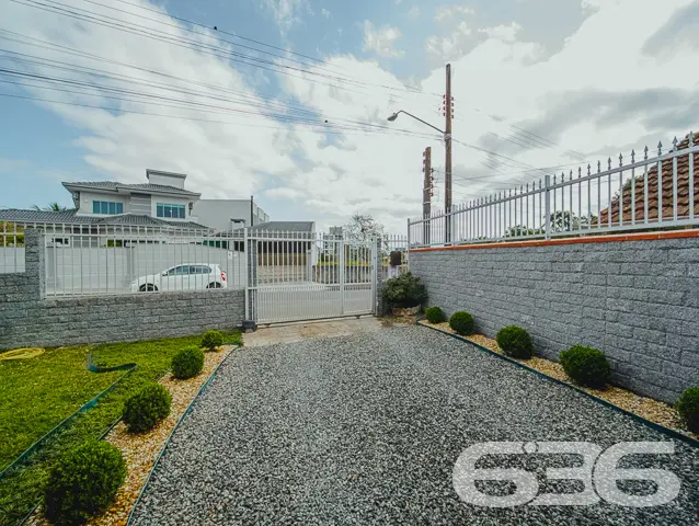 LINDA RESIDÊNCIA COM SUÍTE + 2 QUARTOS NO BAIRRO S