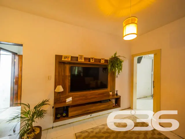 EXCELENTE IMÓVEL COM 4 QUARTOS NO BAIRRO IRIRIÚ EM