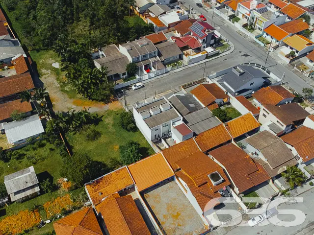 SOBRADO COM 2 DORMITĂRIOS NO BAIRRO ADHEMAR GARCIA