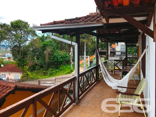 BELA CASA COM 4 QUARTOS NO BAIRRO BOA VISTA EM JOI