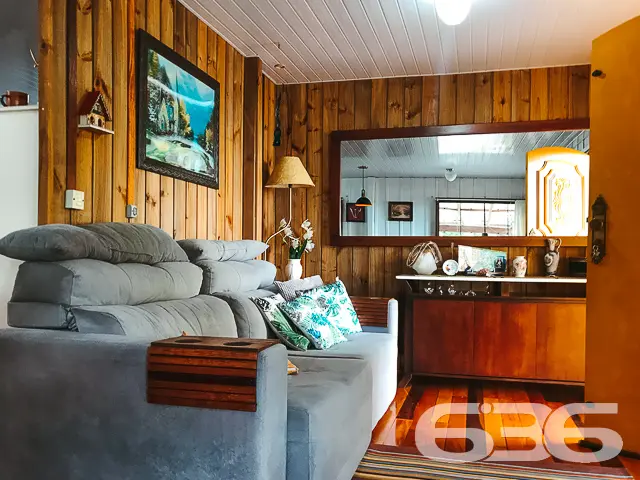 BELA CASA COM 4 QUARTOS NO BAIRRO BOA VISTA EM JOI