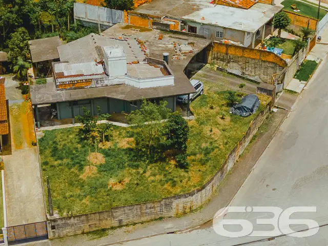 AMPLA RESIDÊNCIA COM DUAS SUÍTES + QUARTO - ESTUDA