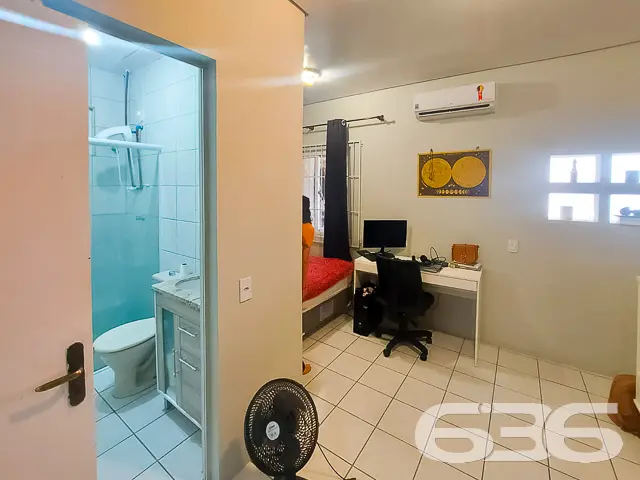 AMPLA RESIDÊNCIA COM DUAS SUÍTES + QUARTO - ESTUDA