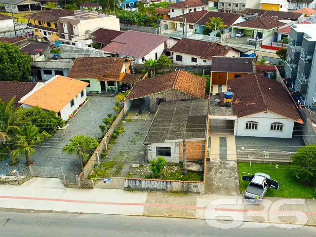 EXCELENTE TERRENO NO BAIRRO ESPINHEIROS EM JOINVIL