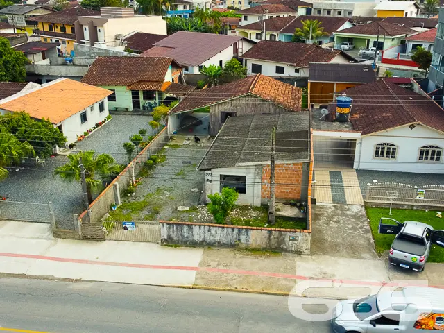 EXCELENTE TERRENO NO BAIRRO ESPINHEIROS EM JOINVIL