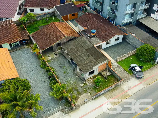 EXCELENTE TERRENO NO BAIRRO ESPINHEIROS EM JOINVIL