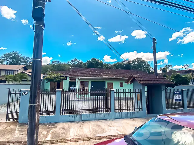 IMÓVEL COM 4 QUARTOS + EDÍCULA NO BAIRRO VILA NOVA