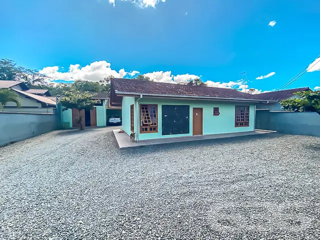 IMÓVEL COM 4 QUARTOS + EDÍCULA NO BAIRRO VILA NOVA