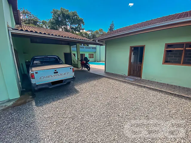 IMÓVEL COM 4 QUARTOS + EDÍCULA NO BAIRRO VILA NOVA