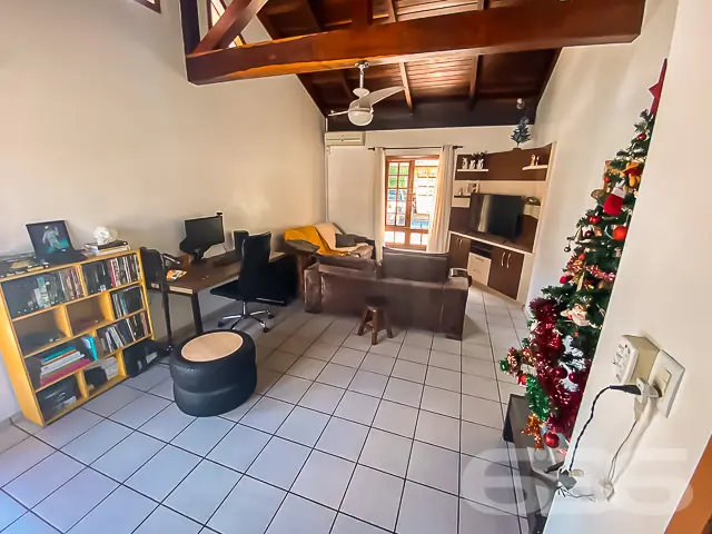 IMÓVEL COM 4 QUARTOS + EDÍCULA NO BAIRRO VILA NOVA