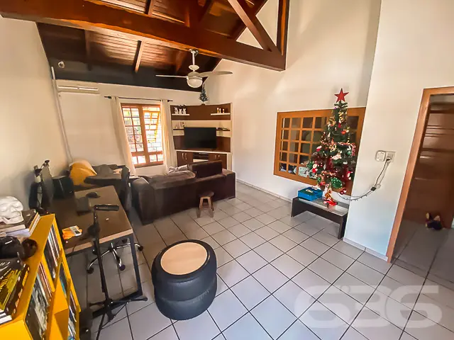 IMÓVEL COM 4 QUARTOS + EDÍCULA NO BAIRRO VILA NOVA