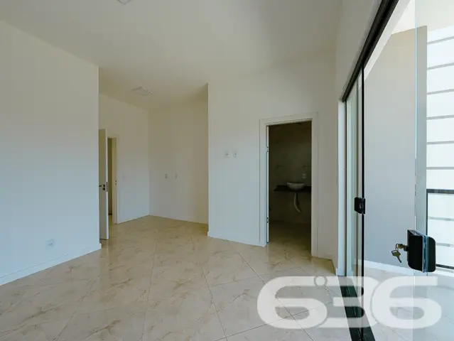 Sobrado com 3 quartos no bairro Costeira, Balneári