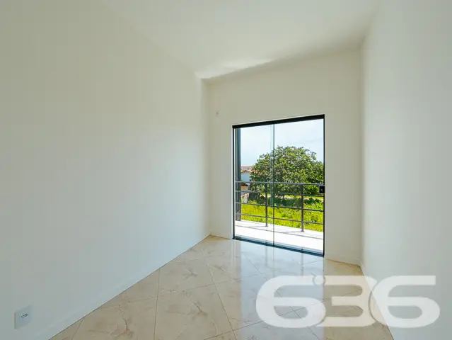 Sobrado com 3 quartos no bairro Costeira, Balneári