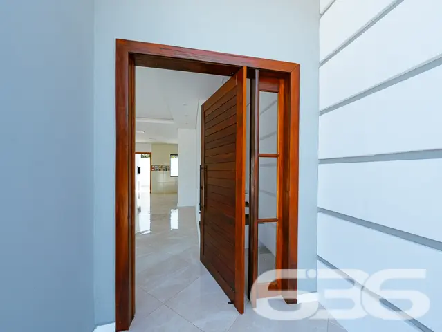 Sobrado com 3 quartos no bairro Costeira, Balneári