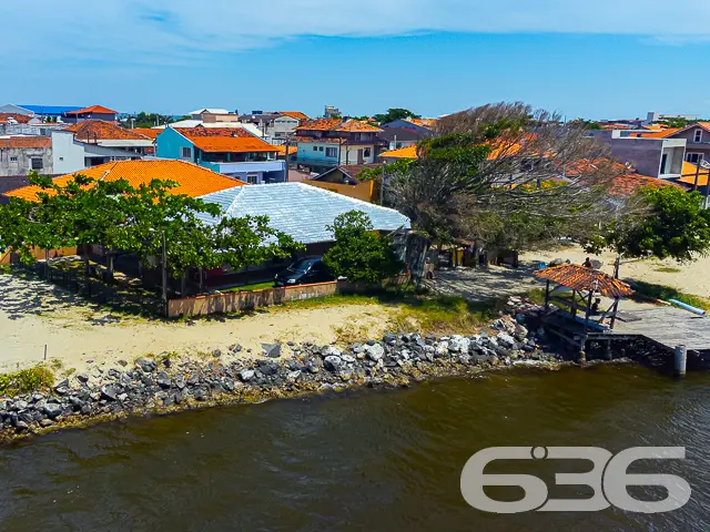 RESIDÊNCIA ÚNICA COM VISTA PARA A LAGOA EM BALNEÁR
