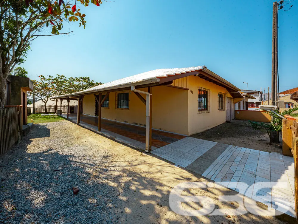 RESIDÊNCIA ÚNICA COM VISTA PARA A LAGOA EM BALNEÁR