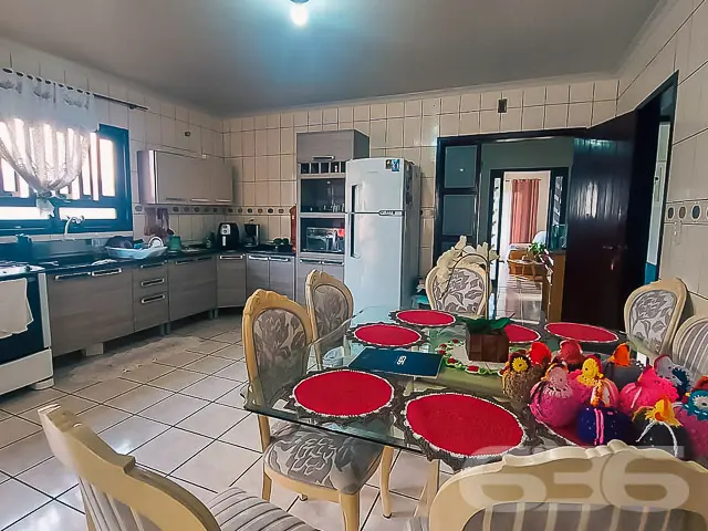 PRIMEIRA RESIDÊNCIA COM 4 QUARTOS
SEGUNDA RESIDÊN
