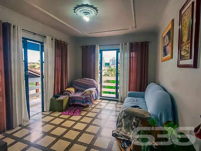 PRIMEIRA RESIDÊNCIA COM 4 QUARTOS
SEGUNDA RESIDÊN