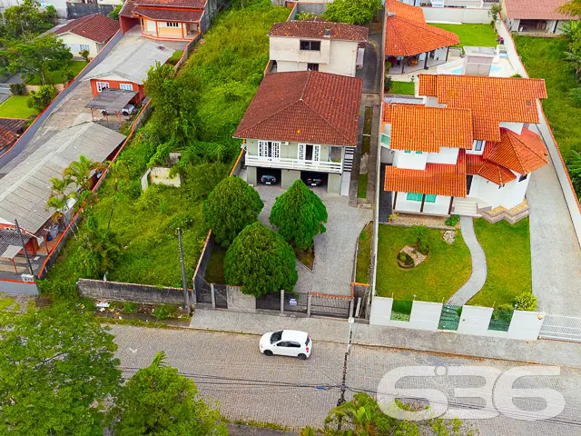 PRIMEIRA RESIDÊNCIA COM 4 QUARTOS
SEGUNDA RESIDÊN