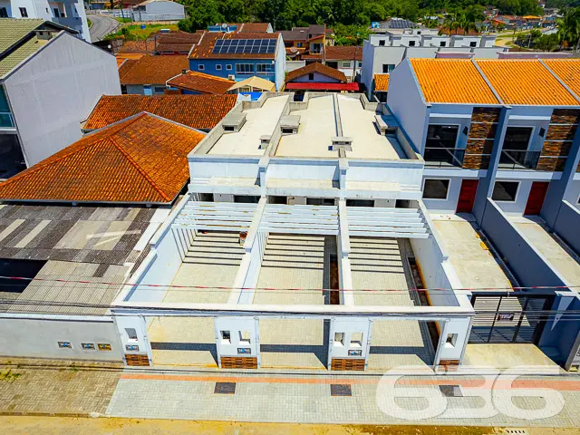 IMÓVEL COM SUÍTE + QUARTO NO BAIRRO JOÃO COSTA
Es