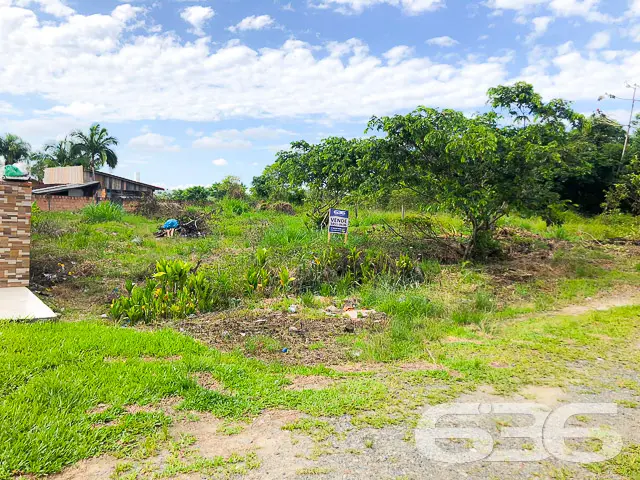 EXCELENTE TERRENO À VENDA NO BAIRRO PARANAGUAMIRIM