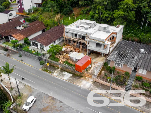 SOBRADO DE ALTO PADRÃO COM SUÍTE + 2 QUARTOS NO BA