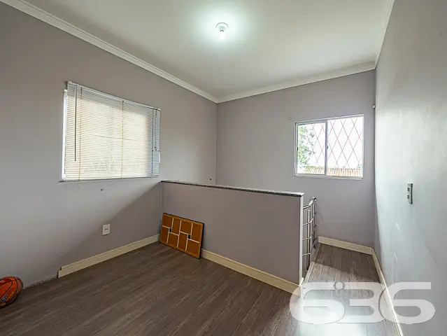 SOBRADO AMPLO NA ZONA SUL DE JOINVILLE-SC

Se você