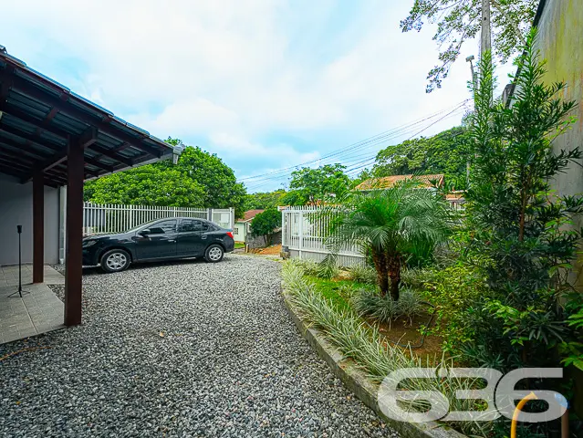 SOBRADO AMPLO NA ZONA SUL DE JOINVILLE-SC

Se você