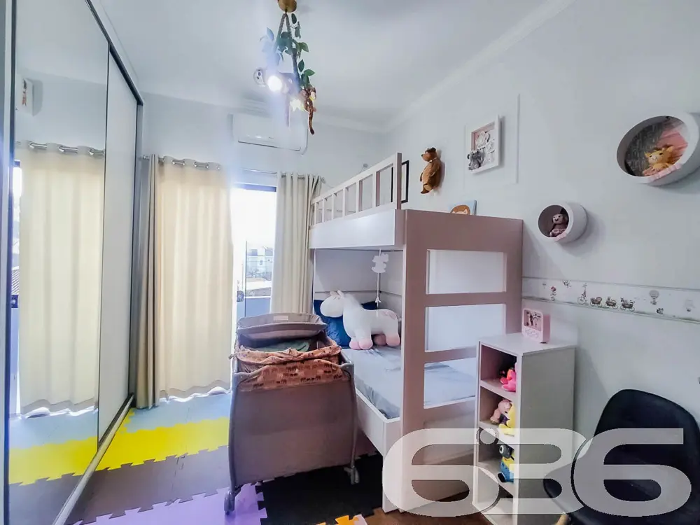 SOBRADO COM SUÍTE + 2 QUARTOS NO BAIRRO COSTA E SI