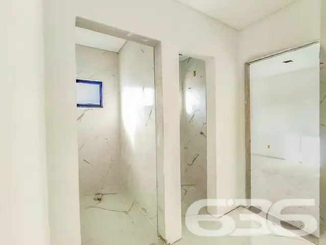 OPORTUNIDADE DE SOBRADO DE ALTO PADRÃO COM 3 SUÍTE