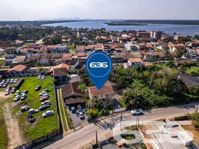 VENDE-SE DUAS CASAS EM MINI CHÁCARA A 300M DA LAGO
