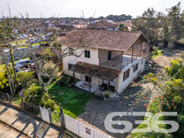 VENDE-SE DUAS CASAS EM MINI CHÁCARA A 300M DA LAGO