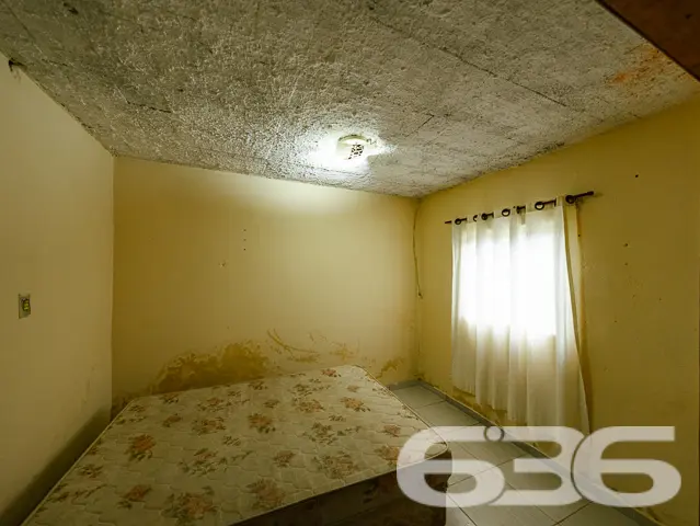 VENDE-SE DUAS CASAS EM MINI CHÁCARA A 300M DA LAGO