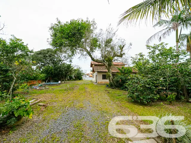 VENDE-SE DUAS CASAS EM MINI CHÁCARA A 300M DA LAGO