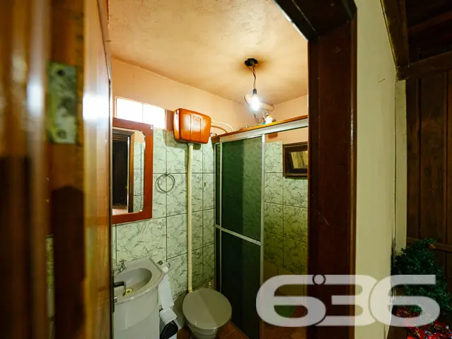 VENDE-SE DUAS CASAS EM MINI CHÁCARA A 300M DA LAGO