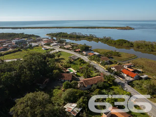 EXCELENTE CHÁCARA NA BARRA DO ITAPOCÚ EM ARAQUARI