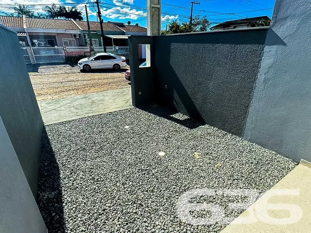 Descubra o Sobrado Geminado dos Seus Sonhos no Bai