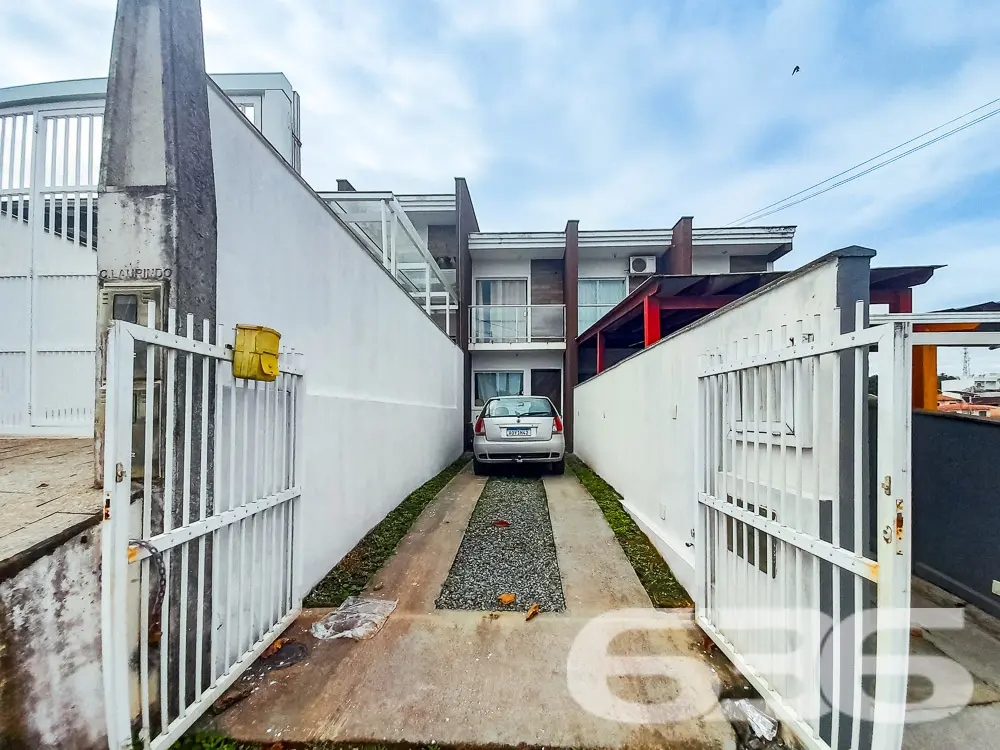 SOBRADO COM 2 DORMITĂRIOS NO BAIRRO JARIVATUBA - E