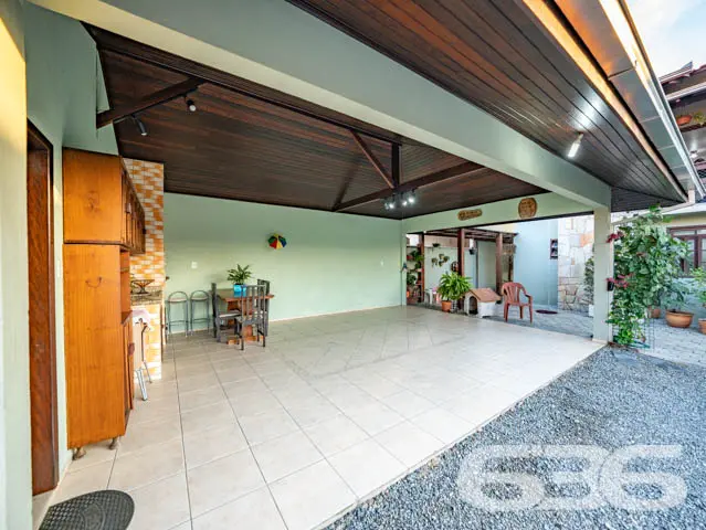 SOBRADO COM SUĂTE + QUARTO NO BAIRRO COSTA E SILVA