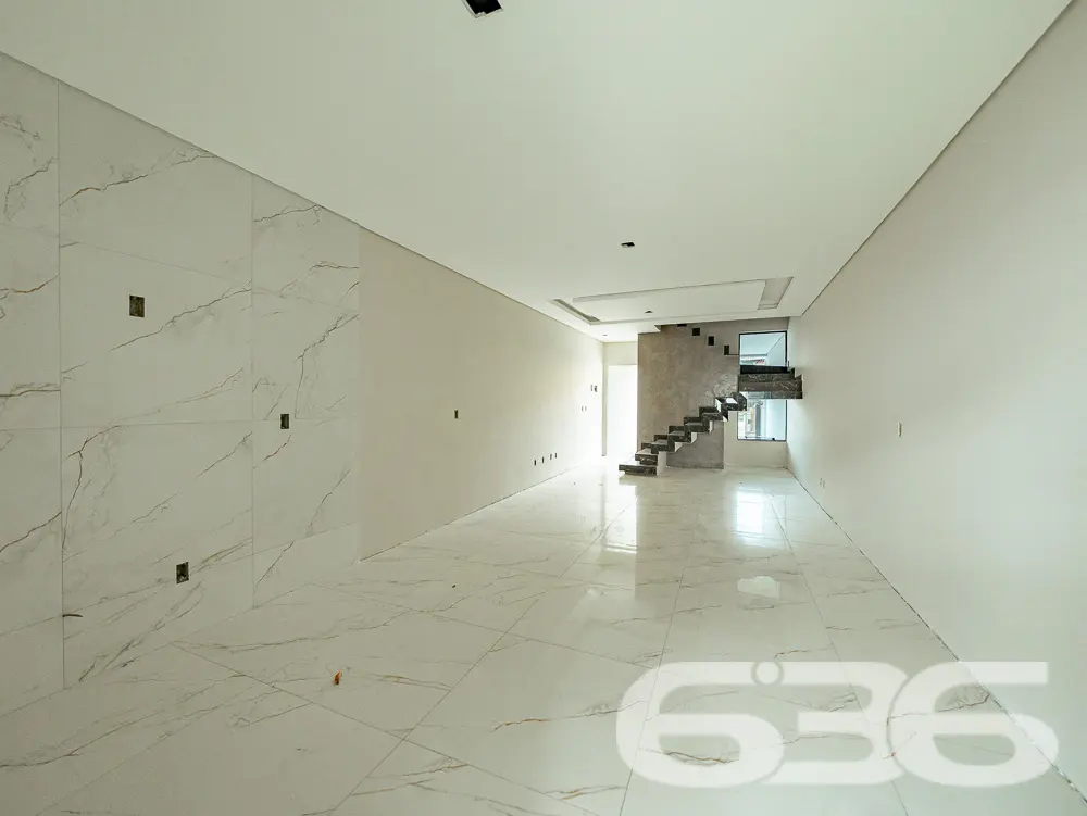 EXCELENTE SOBRADO COM SUÍTE + 2 QUARTOS NO BAIRRO