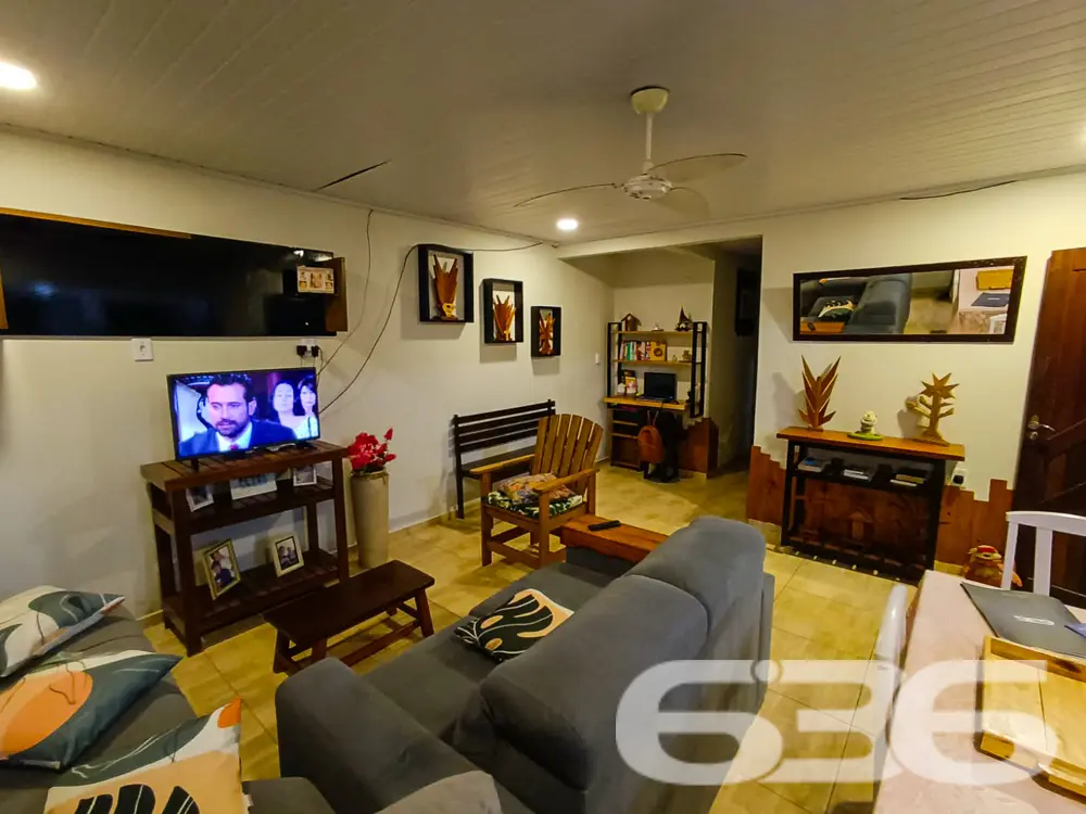IMÓVEL COM 2 DORMITÓRIOS NO BAIRRO JARDIM PARAÍSO