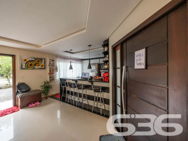 VENDE-SE SOBRADO COM 3 SUÍTES NO PARQUE GUARANI!