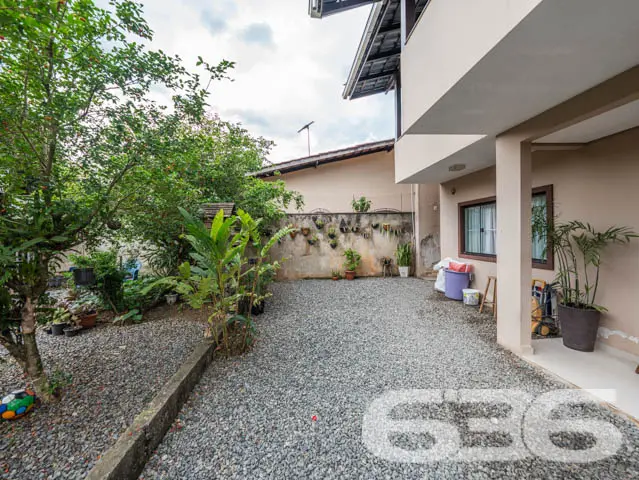 VENDE-SE SOBRADO COM 3 SUÍTES NO PARQUE GUARANI!