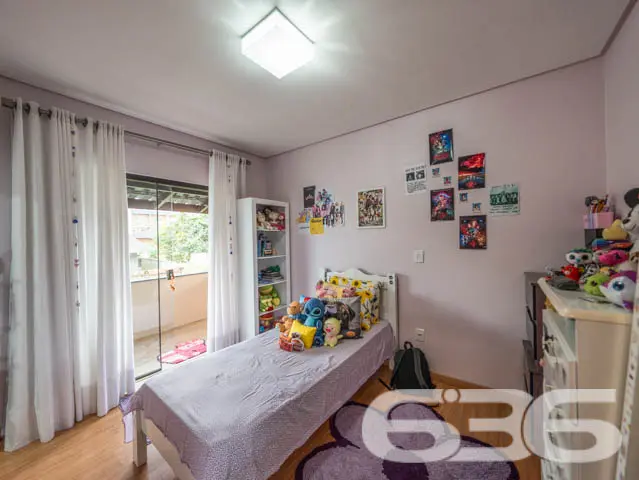 VENDE-SE SOBRADO COM 3 SUÍTES NO PARQUE GUARANI!