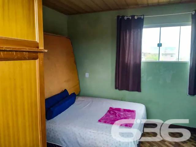 RESIDÊNCIA AMPLA COM 5 DORMITÓRIOS E VISTA PARA A