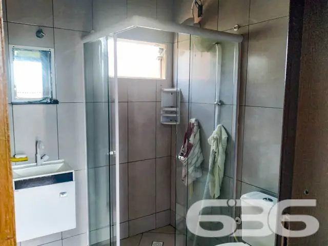 RESIDÊNCIA AMPLA COM 5 DORMITÓRIOS E VISTA PARA A