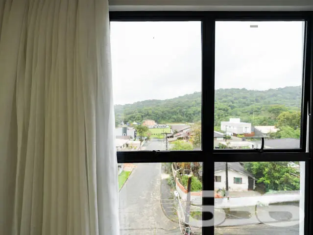 SOBRADO COM SUÍTE E CLOSET + DORMITÓRIO NO BAIRRO