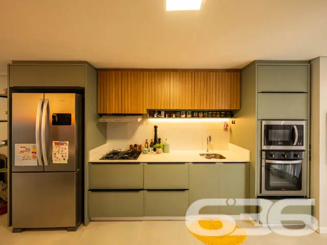 SOBRADO COM SUÍTE E CLOSET + DORMITÓRIO NO BAIRRO