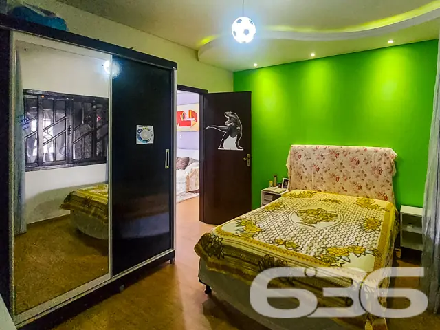 BAIRRO ADHEMAR GARCIA: RESIDÊNCIA COM SUÍTE E CLOS